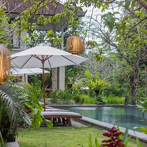 suara-air-luxury-villa-ubud-ubud-bali.ubudhotelsnow.com/